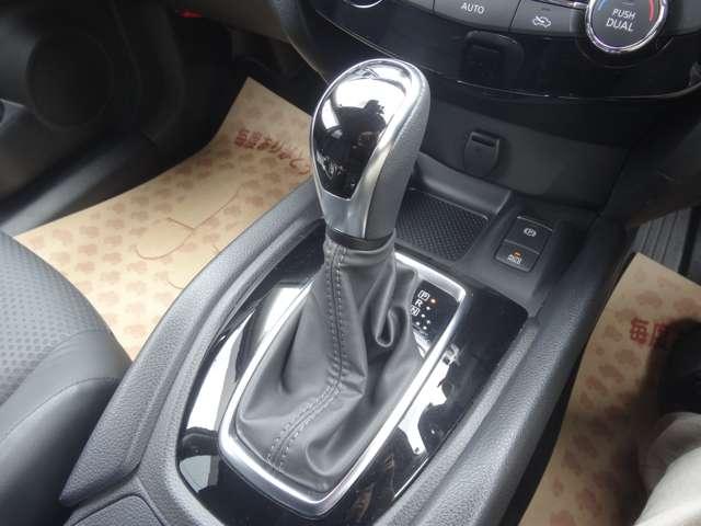 エクストレイル ２．０　２０Ｘｉ　ハイブリッド　４ＷＤ　プロパイロット／スマートルームミラー／アラ　ＬＥＤ　アダプティブクルーズコントロール　ワンオーナー　パートタイム４ＷＤ　ドライブレコーダー　ＥＴＣ　エアコン　イモビ　Ｒカメラ　アルミ　ＡＢＳ　ＴＶナビ　メモリーナビ　ワンセグＴＶ　エアバック（15枚目）