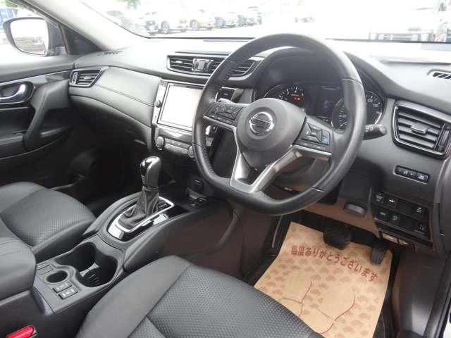 エクストレイル ２．０　２０Ｘｉ　２列車　２ＷＤ／９インチナビ／プロパイロット／スマート　アイドリングストップ車　ＬＥＤヘットライト　寒冷地仕様　Ｒカメラ　盗難防止装置　インテリキー　レーンキープアシスト　ＥＴＣ　ドライブレコーダー　記録簿　キーフリー　１オーナー　ＴＶナビ　オートエアコン（5枚目）