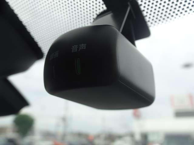 エクストレイル ２．０　２０Ｘｉ　２列車　２ＷＤ／９インチナビ／プロパイロット／スマート　アイドリングストップ車　ＬＥＤヘットライト　寒冷地仕様　Ｒカメラ　盗難防止装置　インテリキー　レーンキープアシスト　ＥＴＣ　ドライブレコーダー　記録簿　キーフリー　１オーナー　ＴＶナビ　オートエアコン（16枚目）