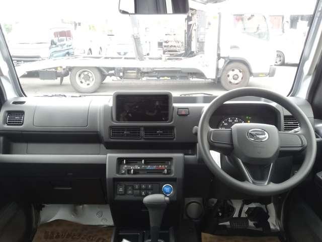 ハイゼットトラック ジャンボエクストラ オーディオレス車/衝突被害軽減ブレーキ/スマートキー/LEDヘッドライト/フォグランプ/アイドリングストップ/踏み間違い防止装置/レーンキープアシスト(4枚目)