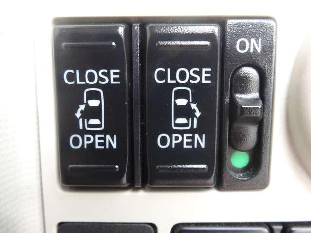 ムーヴキャンバス Xメイクアップリミテッド SAIII 7インチナビ/衝突被害軽減ブレーキ/全方位カメラ/両側電動スライドドア/LEDヘッドライト/オートマチックハイビーム/アイドリングストップ(8枚目)