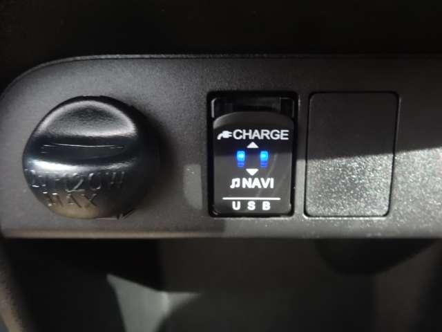 ムーヴキャンバス Xメイクアップリミテッド SAIII 7インチナビ/衝突被害軽減ブレーキ/全方位カメラ/両側電動スライドドア/LEDヘッドライト/オートマチックハイビーム/アイドリングストップ(12枚目)