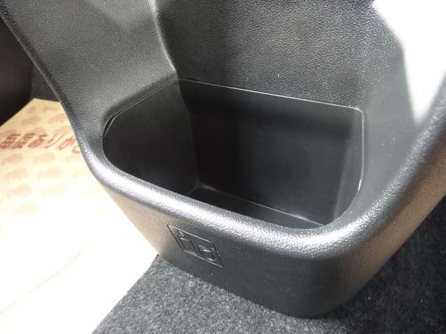 ムーヴキャンバス Xメイクアップリミテッド SAIII 7インチナビ/衝突被害軽減ブレーキ/全方位カメラ/両側電動スライドドア/LEDヘッドライト/オートマチックハイビーム/アイドリングストップ(13枚目)