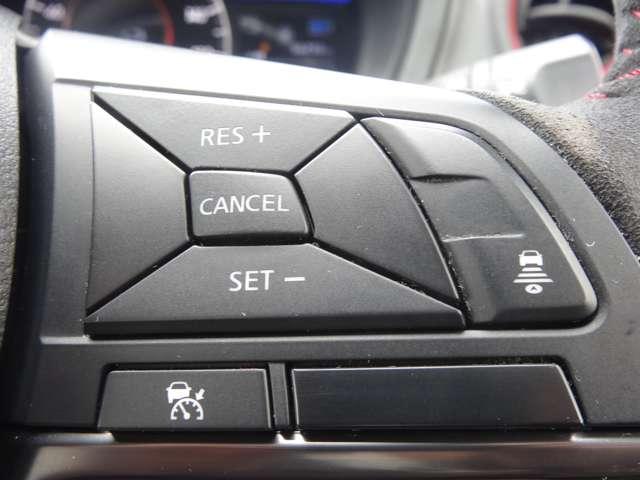 ノート ｅ－パワーニスモ　スマートルームミラー／前後ドライブレコーダー／７インチナビ／エマージェンシーブレーキ／アラウンドビューモニター／１６インチアルミホイール（8枚目）