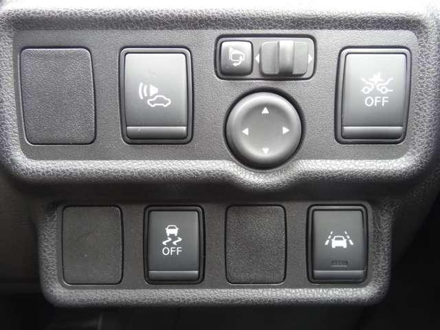 ノート ｅ－パワーニスモ　スマートルームミラー／前後ドライブレコーダー／７インチナビ／エマージェンシーブレーキ／アラウンドビューモニター／１６インチアルミホイール（9枚目）