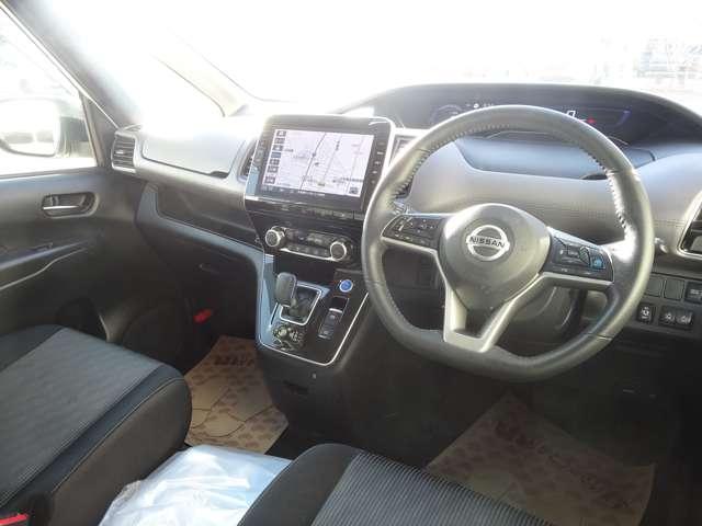 セレナ ｅ－パワー　ハイウェイスターＶ　１０インチナビ／エマージェンシーブレーキ／アラウンドビューモニター／プロパイロット／ＬＥＤヘッドライト／１５インチアルミホイール／ＥＴＣ（5枚目）