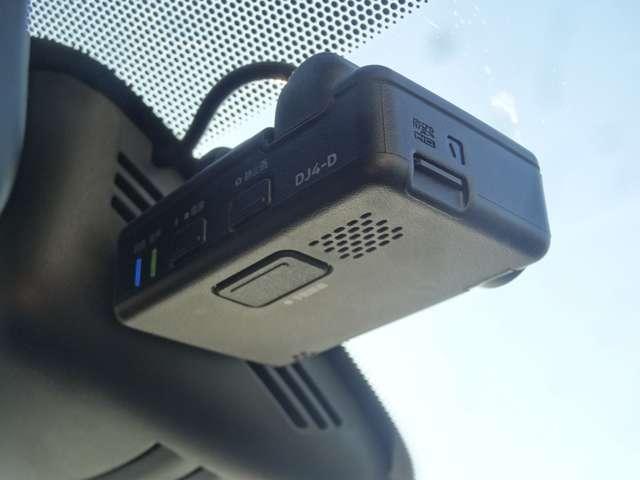 セレナ ｅ－パワー　ハイウェイスターＶ　１０インチナビ／エマージェンシーブレーキ／アラウンドビューモニター／プロパイロット／ＬＥＤヘッドライト／１５インチアルミホイール／ＥＴＣ（17枚目）