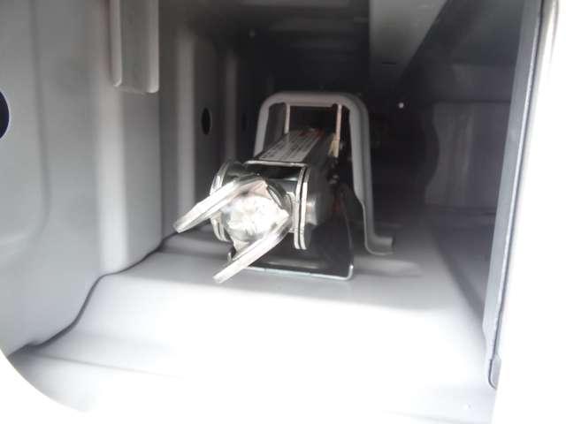 クリッパーバン ６６０　ＤＸ　ＧＬパッケージ　ハイルーフ　当社試乗車／純正７インチナビ／両側スライド　インテリジェントエマージェンシーブレーキ　ＬＥＤヘッドランプ　キーレス　パワーウィンドウ　レーンアシスト　アイドリングストップ　パワステ　運転席エアバック　助手席エアバック　エアコン　メモリーナビ（20枚目）