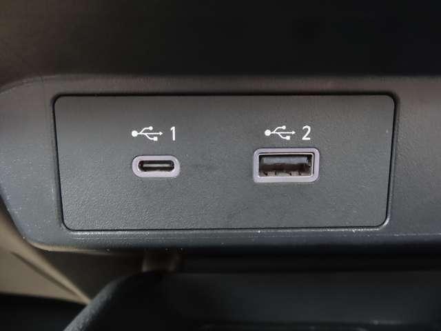 ノート １．２　Ｘ　初　売　目　玉　車／プロパイロット／９イン　リアカメラ　衝突被害軽減ブレ－キ　全方位カメラ　ＥＴＣ付　アルミ　ＬＥＤヘッドライト　レーダークルーズ　レーンアシスト　インテリジェントキー　整備記録簿　盗難防止システム　ワンセグＴＶ　ＴＶナビ（12枚目）