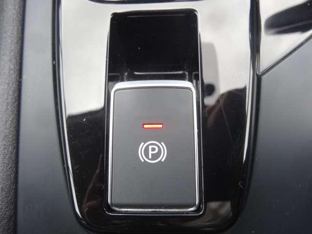 ノート １．２　Ｘ　初　売　目　玉　車／プロパイロット／９イン　リアカメラ　衝突被害軽減ブレ－キ　全方位カメラ　ＥＴＣ付　アルミ　ＬＥＤヘッドライト　レーダークルーズ　レーンアシスト　インテリジェントキー　整備記録簿　盗難防止システム　ワンセグＴＶ　ＴＶナビ（13枚目）