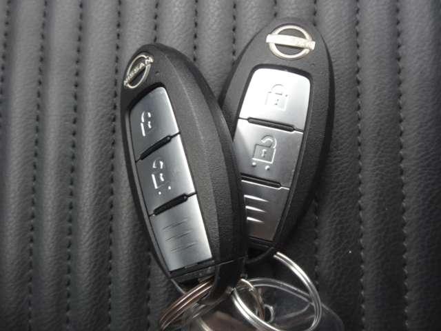 ノート １．２　Ｘ　初　売　目　玉　車／プロパイロット／９イン　リアカメラ　衝突被害軽減ブレ－キ　全方位カメラ　ＥＴＣ付　アルミ　ＬＥＤヘッドライト　レーダークルーズ　レーンアシスト　インテリジェントキー　整備記録簿　盗難防止システム　ワンセグＴＶ　ＴＶナビ（20枚目）