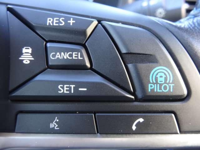 リーフ Ｘ　Ｖセレクション　プロパイロット／スマートルームミラー／エマージェンシーブレーキ／アラウンドビューモニター／ＬＥＤヘッドライト／メーカー９インチナビ（3枚目）