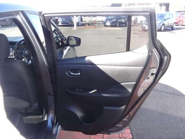 リーフ Ｘ　Ｖセレクション　プロパイロット／スマートルームミラー／エマージェンシーブレーキ／アラウンドビューモニター／ＬＥＤヘッドライト／メーカー９インチナビ（24枚目）