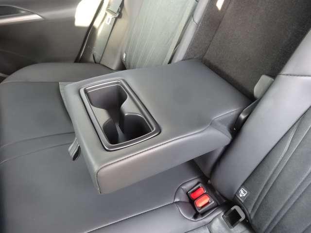 ハリアーハイブリッド Ｇ　ディスプレイオーディオ（コネクティッドナビ対応）／クルーズコントロール／バックカメラ／オートブレーキホールド／スマートルームミラー（27枚目）