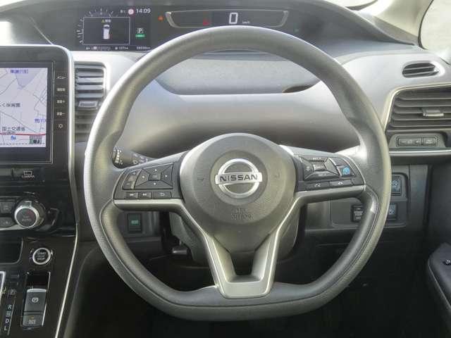 セレナ 2.0 XV プロパイロット/スマートルームミラー/アラ 360度カメラ オートハイビーム ドライブレコーダ 三列シート LEDヘッド レーダークルーズコントロール 両側自動ドア レーンキープアシスト スマートキー(12枚目)