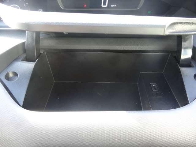 セレナ 2.0 XV プロパイロット/スマートルームミラー/アラ 360度カメラ オートハイビーム ドライブレコーダ 三列シート LEDヘッド レーダークルーズコントロール 両側自動ドア レーンキープアシスト スマートキー(23枚目)