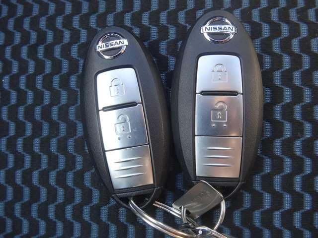 ノート １．２　Ｘ　ＤＩＧ－Ｓ　Ｖセレクション　プラスセーフティ　アラウンドビューモニター／カロッツェリア７　地デジＴＶ　パワーウィンドウ　パワステ　車線逸脱警告　ｉ－ｓｔｏｐ　リアカメラ　スマートキー＆プッシュスタート　ワンオーナー車　盗難防止システム　ＴＶナビ（6枚目）