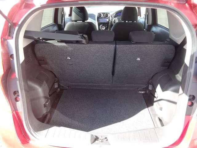 ノート １．２　Ｘ　ＤＩＧ－Ｓ　Ｖセレクション　プラスセーフティ　アラウンドビューモニター／カロッツェリア７　地デジＴＶ　パワーウィンドウ　パワステ　車線逸脱警告　ｉ－ｓｔｏｐ　リアカメラ　スマートキー＆プッシュスタート　ワンオーナー車　盗難防止システム　ＴＶナビ（53枚目）