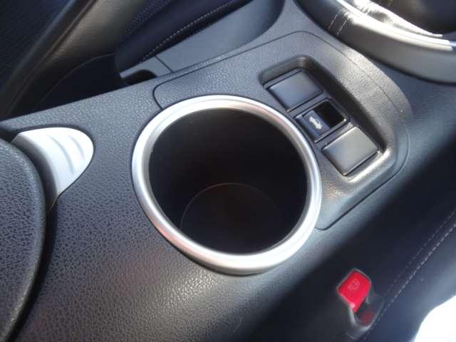 フェアレディＺ ベースグレード　６速ＭＴ　社外ナビ　ストラーダＣＮ－ＲＥ０６Ｄ　　サイドステップ　リアアンダースポイラー　バックカメラ　ＥＴＣ　純正１８インチアルミホイール　禁煙車（28枚目）