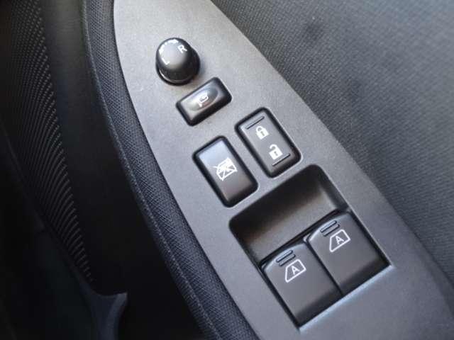 フェアレディＺ ベースグレード　６速ＭＴ　社外ナビ　ストラーダＣＮ－ＲＥ０６Ｄ　　サイドステップ　リアアンダースポイラー　バックカメラ　ＥＴＣ　純正１８インチアルミホイール　禁煙車（30枚目）