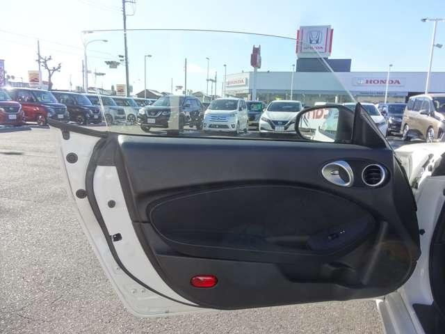 フェアレディＺ ベースグレード　６速ＭＴ　社外ナビ　ストラーダＣＮ－ＲＥ０６Ｄ　　サイドステップ　リアアンダースポイラー　バックカメラ　ＥＴＣ　純正１８インチアルミホイール　禁煙車（32枚目）