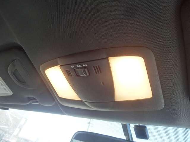 フェアレディＺ ベースグレード　６速ＭＴ　社外ナビ　ストラーダＣＮ－ＲＥ０６Ｄ　　サイドステップ　リアアンダースポイラー　バックカメラ　ＥＴＣ　純正１８インチアルミホイール　禁煙車（34枚目）