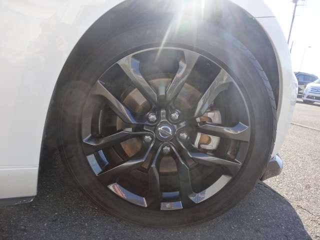 フェアレディＺ ベースグレード　６速ＭＴ　社外ナビ　ストラーダＣＮ－ＲＥ０６Ｄ　　サイドステップ　リアアンダースポイラー　バックカメラ　ＥＴＣ　純正１８インチアルミホイール　禁煙車（42枚目）