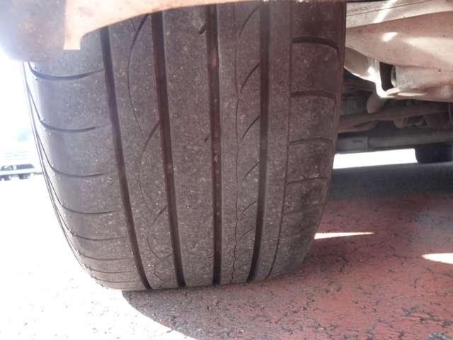 フェアレディＺ ベースグレード　６速ＭＴ　社外ナビ　ストラーダＣＮ－ＲＥ０６Ｄ　　サイドステップ　リアアンダースポイラー　バックカメラ　ＥＴＣ　純正１８インチアルミホイール　禁煙車（45枚目）