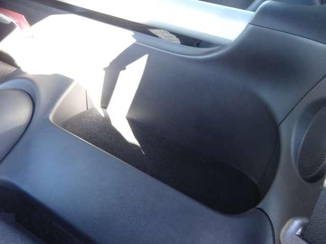 フェアレディＺ ベースグレード　６速ＭＴ　社外ナビ　ストラーダＣＮ－ＲＥ０６Ｄ　　サイドステップ　リアアンダースポイラー　バックカメラ　ＥＴＣ　純正１８インチアルミホイール　禁煙車（65枚目）