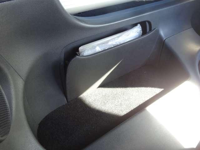 フェアレディＺ ベースグレード　６速ＭＴ　社外ナビ　ストラーダＣＮ－ＲＥ０６Ｄ　　サイドステップ　リアアンダースポイラー　バックカメラ　ＥＴＣ　純正１８インチアルミホイール　禁煙車（66枚目）