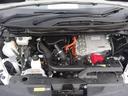 エンジンルームになります。内外装だけでなくこちらも清掃済みです。 納車までにディーラーが使用している工場にもう1度しっかり点検いたしますので、安心してお乗りいただけると思います。