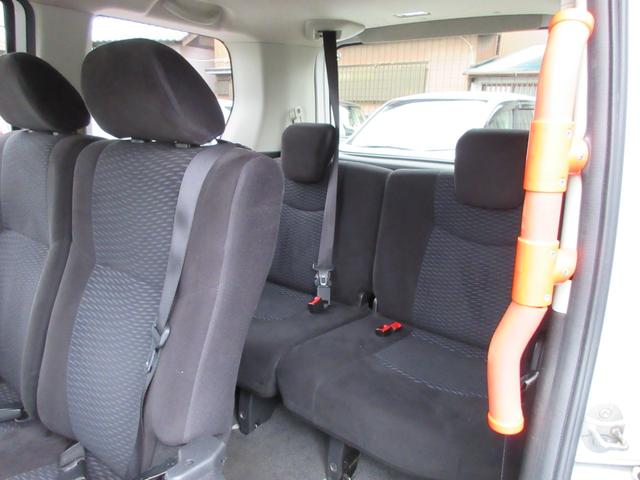 セレナ ２０Ｓ　アンシャンテ　助手席スライドアップシート　オートステップ送迎タイプ（9枚目）