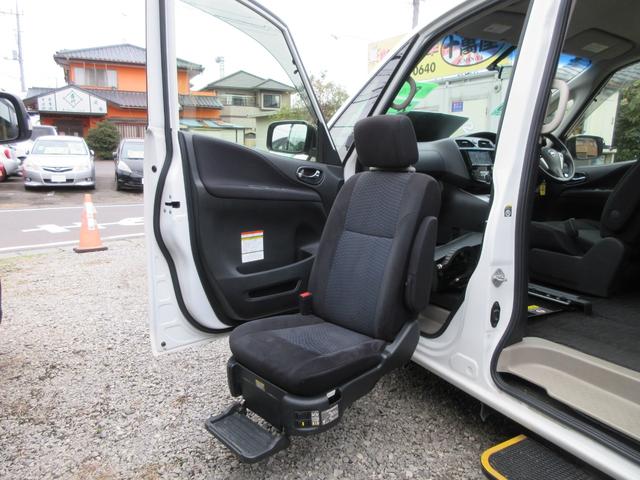 セレナ ２０Ｓ　アンシャンテ　助手席スライドアップシート　オートステップ送迎タイプ（11枚目）