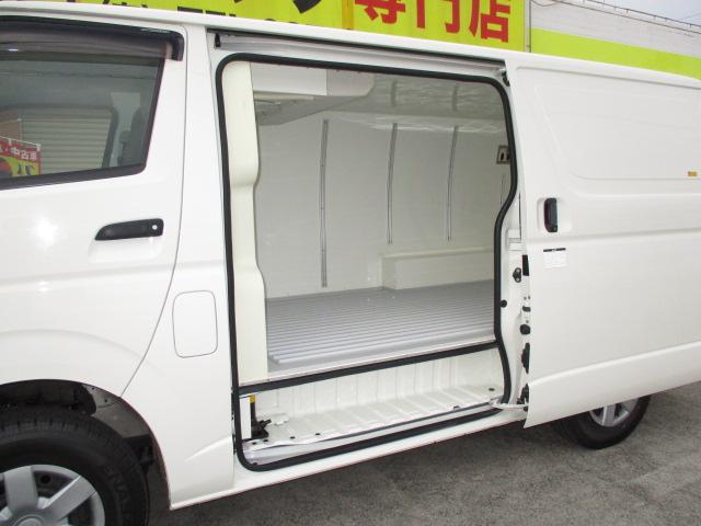 1t冷蔵冷凍 4WD オートマ車 -7℃設定 フルタイム4WD(4枚目)