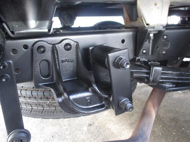 トヨエース ０．８ｔ　Ｗキャブ　垂直パワーゲート　４ＷＤ　ナビ　バックカメラ　リアクーラー　リアヒーター　ゲート昇降荷重６００Ｋｇ　フルタイム４ＷＤ（31枚目）