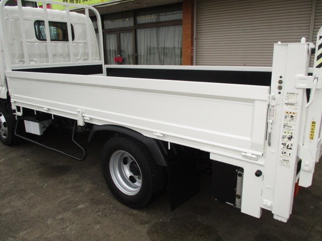 ダイナトラック ２ｔ　セミロング　フルジャストロー　垂直パワーゲート　ＡＴ車　ゲート昇降荷重６００Ｋｇ　かるがるゲート（33枚目）