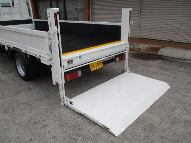 トヨエース ２ｔ　ロング　ジャストロー　垂直ゲート　ラジコン付　ＡＴ車　衝突被害軽減ブレーキ　車線逸脱警報装置　ゲート昇降荷重８００Ｋｇ（7枚目）