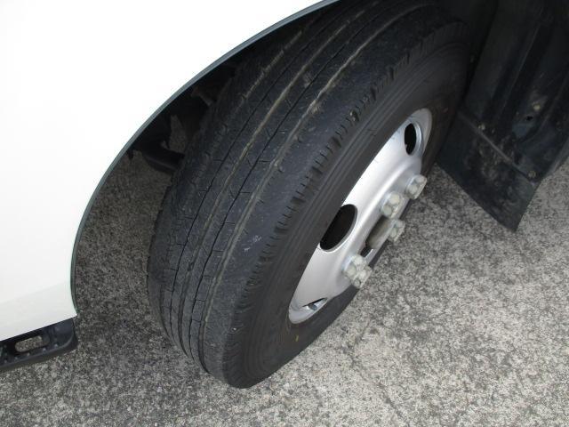 トヨエース ２ｔ　ロング　ジャストロー　垂直ゲート　ラジコン付　ＡＴ車　衝突被害軽減ブレーキ　車線逸脱警報装置　ゲート昇降荷重８００Ｋｇ（22枚目）