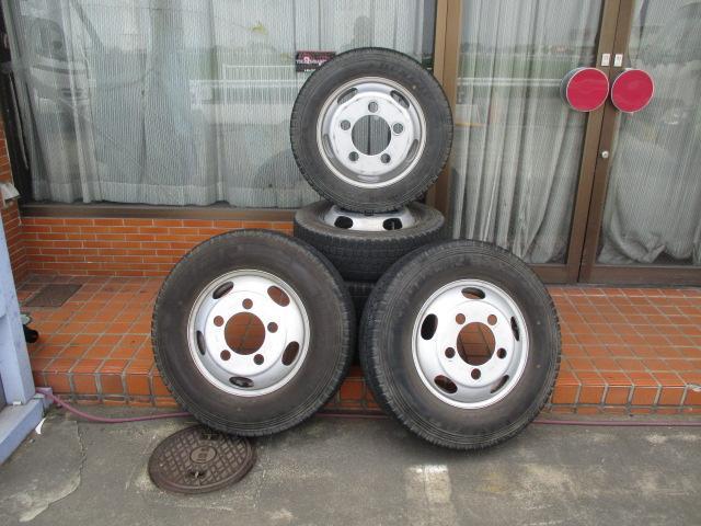トヨエース ２ｔ　ロング　ジャストロー　垂直ゲート　ラジコン付　ＡＴ車　衝突被害軽減ブレーキ　車線逸脱警報装置　ゲート昇降荷重８００Ｋｇ（24枚目）