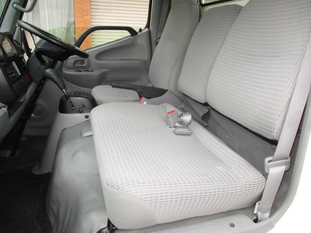 トヨエース １．０５ｔ　シングルジャストロー　垂直ゲート　４ＷＤ　ＡＴ車　ナビ　バックカメラ　ゲート昇降荷重６００Ｋｇ　フルタイム４ＷＤ（12枚目）