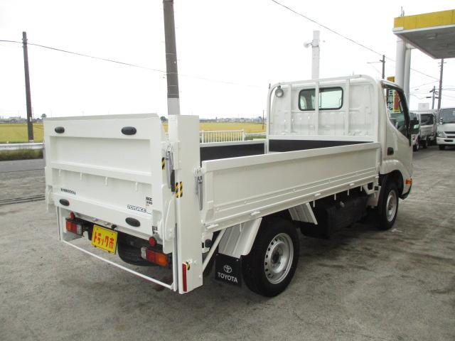 トヨエース １ｔ　シングルジャストロー　垂直ゲート　４ＷＤ　オートマ車　ナビ　バックカメラ　ゲート昇降荷重６００Ｋｇ　フルタイム４ＷＤ（3枚目）