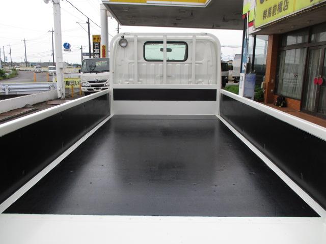 トヨエース １ｔ　シングルジャストロー　垂直ゲート　４ＷＤ　オートマ車　ナビ　バックカメラ　ゲート昇降荷重６００Ｋｇ　フルタイム４ＷＤ（4枚目）