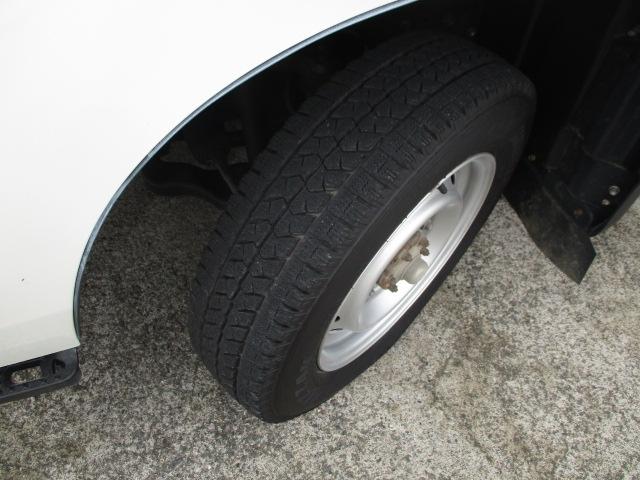 トヨエース １ｔ　シングルジャストロー　垂直ゲート　４ＷＤ　オートマ車　ナビ　バックカメラ　ゲート昇降荷重６００Ｋｇ　フルタイム４ＷＤ（18枚目）