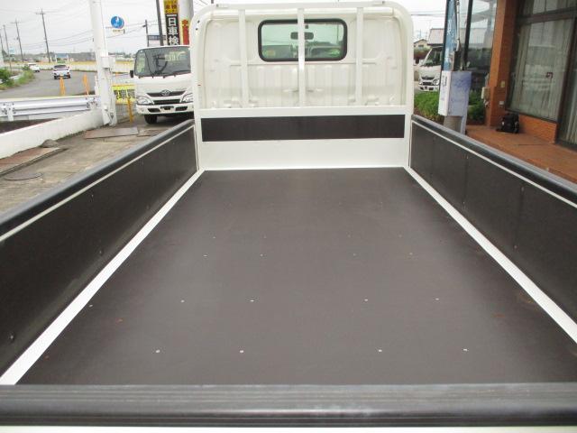 トヨエース １．３５ｔ　シングルジャストロー　４ＷＤ　ナビ　フルタイム４ＷＤ（4枚目）