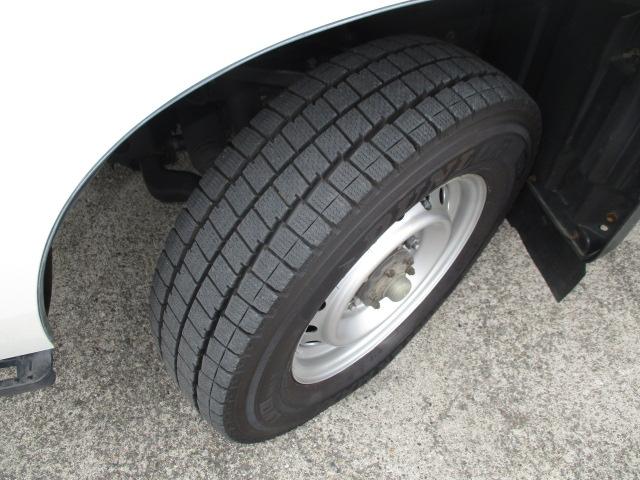 トヨエース １．３５ｔ　シングルジャストロー　４ＷＤ　ナビ　フルタイム４ＷＤ（16枚目）