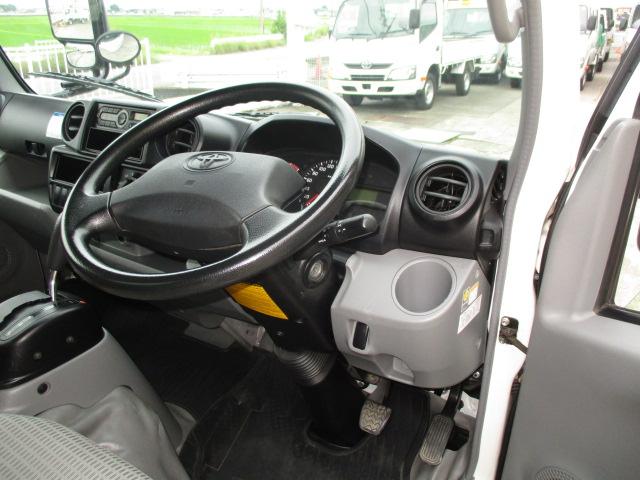ダイナトラック ０．９５ｔ　シングルジャストロー　アルミバン　４ＷＤ　ＡＴ車　４枚観音　バックカメラ　フルタイム４ＷＤ（18枚目）