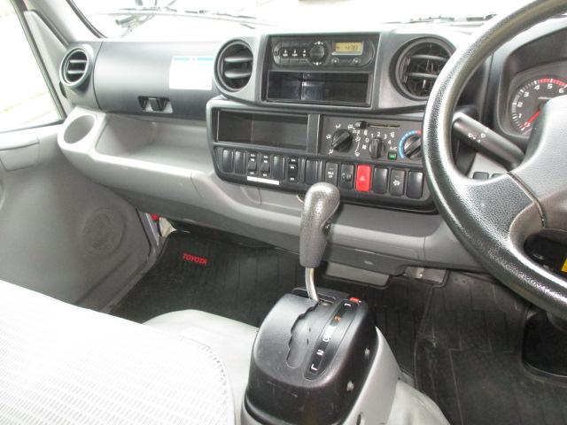 ダイナトラック ０．９５ｔ　シングルジャストロー　アルミバン　４ＷＤ　ＡＴ車　４枚観音　バックカメラ　フルタイム４ＷＤ（19枚目）