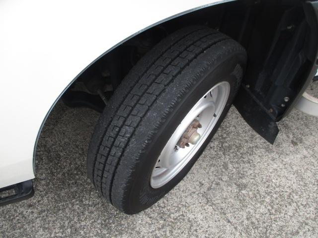 ダイナトラック ０．９５ｔ　シングルジャストロー　アルミバン　４ＷＤ　ＡＴ車　４枚観音　バックカメラ　フルタイム４ＷＤ（22枚目）