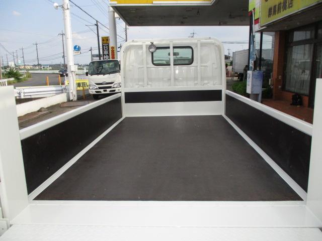 トヨエース １．４ｔ　シングルジャストロー　垂直パワーゲート　オートマ車　ナビ　バックカメラ　ゲート昇降荷重６００Ｋｇ（4枚目）