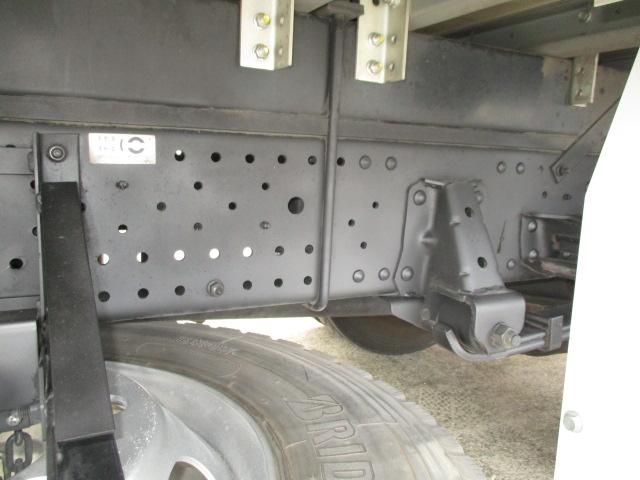 エルフトラック ３．９５ｔ　ロング　保冷車　格納ゲート　ＡＴ車　ラジコン　バックカメラ　パネルバン　ゲート昇降荷重１０００Ｋｇ（34枚目）